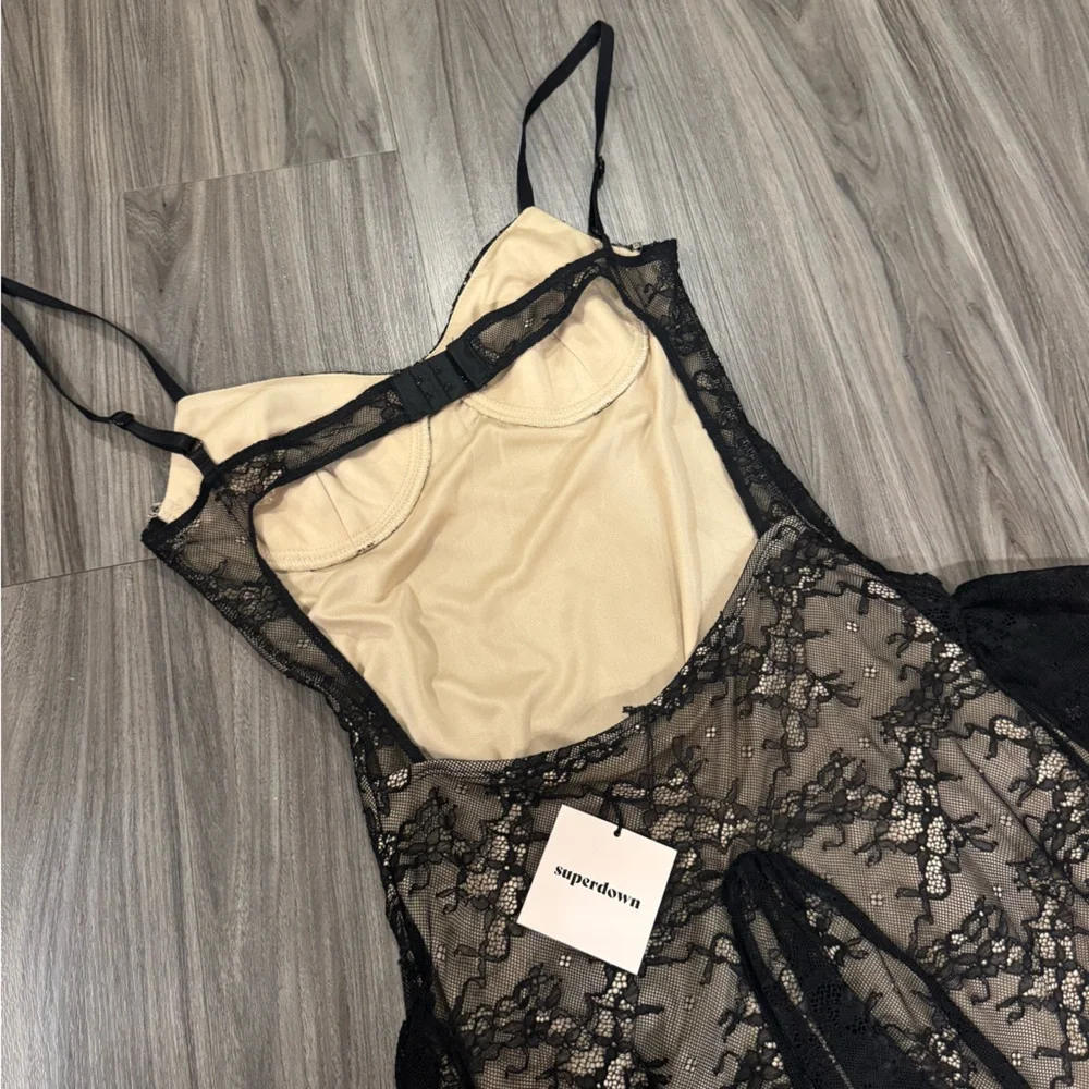 Lace super down dress - Picture 2 of 2